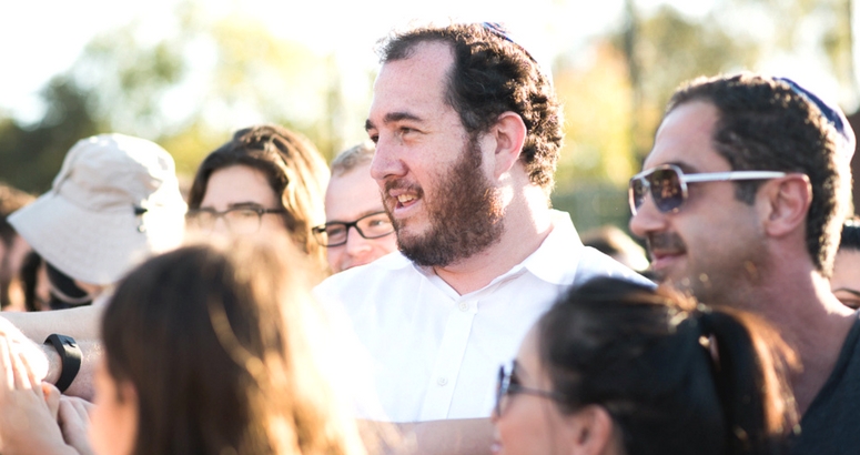 Photograph Intro students together at Shabbat
