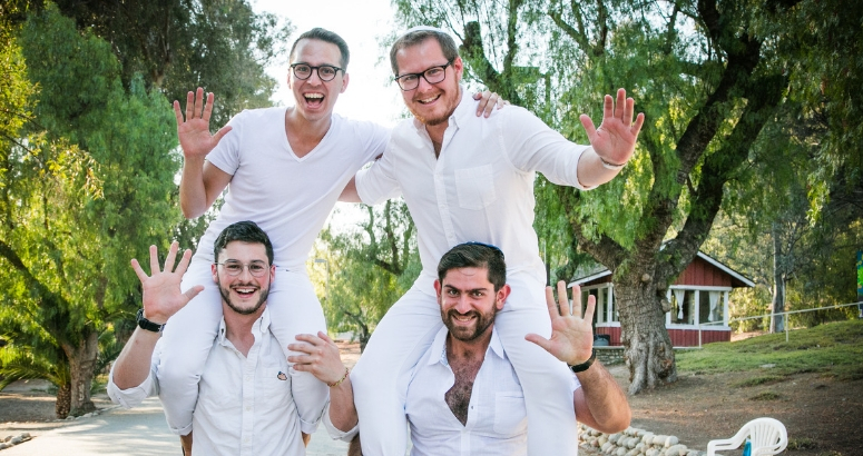 BCIers wearing white for shabbat