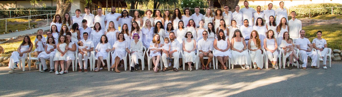 BCI Aliyah 2022 Group Shot in Shabbat Whites