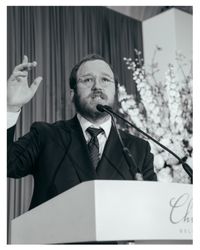 Rabbi Mendel Kalmenson headshot