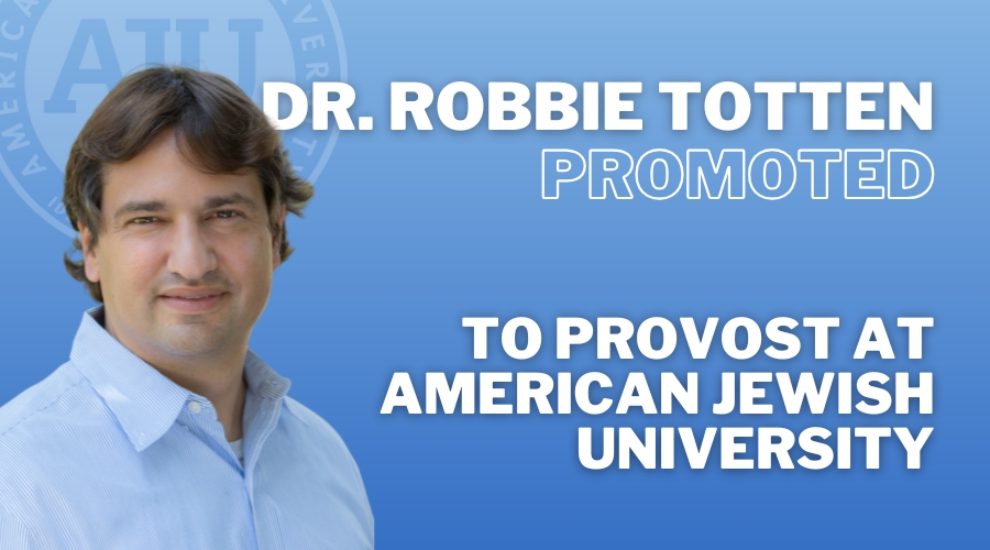 Dr. Robbie Totten Headshot
